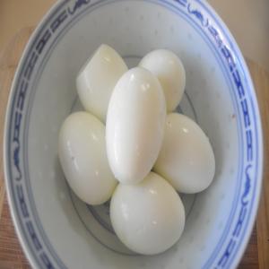 Martha Stewart's Hard Boiled Eggs 101_image