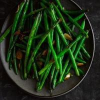 Stir-fried garlic green beans image