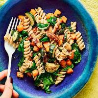 Squash & spinach fusilli with pecans_image
