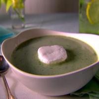 Creamy Arugula and Lettuce Soup with Goat Cheese_image