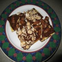 Super Easy Toffee Crackers_image