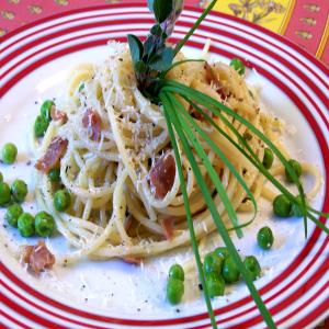 Angel Hair Pasta with Prosciutto and Peas image