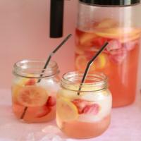 White Strawberry Lemon Sangria Recipe - (4.6/5)_image