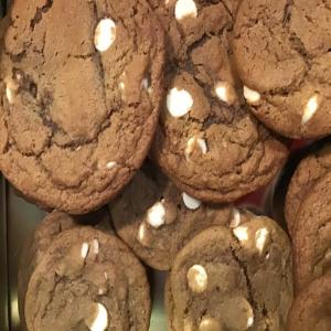 Chocolate Chip Molasses Cookies_image