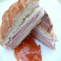 Ham and Manchego Panini With Dipping Sauce_image