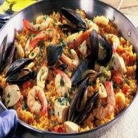 Easy seafood paella_image