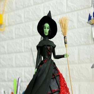 Wicked Witch Doll Cake_image