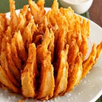Almost-Famous Bloomin' Onion_image