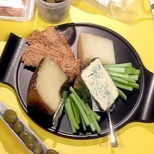 Spanish Cheeses, Celery Sticks and Olives_image