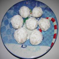 Cashew Snowballs image