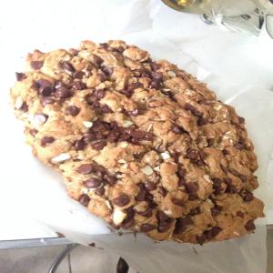 Giant Chocolate Chip Cookie Cake_image