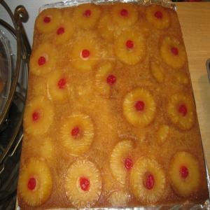Sweet Pineapple Upside-Down Cake_image
