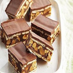 Salted Caramel, Chocolate and Peanut Cracker Stack Bars_image