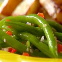 Garlic Green Bean Salad image