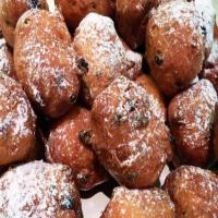 Oliebollen (Dutch ball donuts)_image