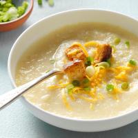 Slow-Cooker Creamy Cauliflower Soup_image