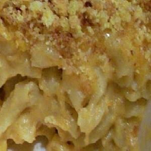 BAKED MAC & CHEESE WITH CORNBREAD CRUST_image
