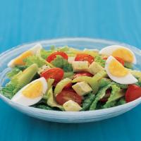 Green Salad with Hard-Cooked Eggs_image