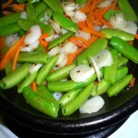 Stir Fry Snow Peas & Water Chestnuts_image