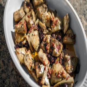 Artichokes Braised with Olives and Mint image