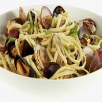 Spicy Linguine with Clams and Mussels image