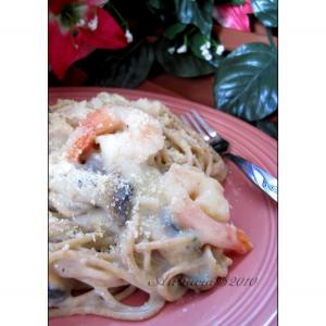 Nif's Spaghetti With Mushrooms and Shrimp for Two image