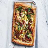 No-fuss bacon and brie tart_image
