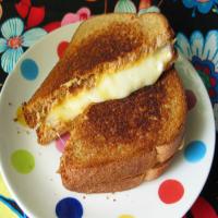 Super Grilled Cheese Sandwiches - Taste of Home image
