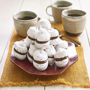 Peanut Butter-Chocolate Meringue Cookies_image