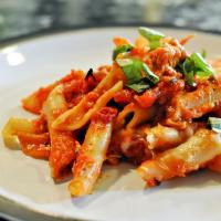 Ziti With Olives and Sun-Dried Tomatoes_image