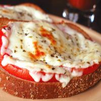 Easy Cheese-Tomato Melt_image