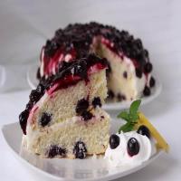 Blueberries and Cream Cake_image