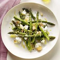 Roasted Asparagus Salad with Goat Cheese and Bread Crumbs_image