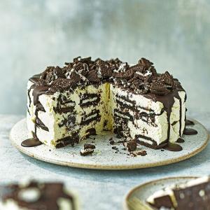 Cookies & cream fridge cake image
