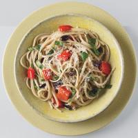 Linguine with Red Bell Peppers and Kalamata Olives image