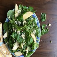 Easy Maple Balsamic Dressing with Blue Cheese Salad_image