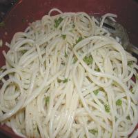 Garlic Parsley Spaghetti image