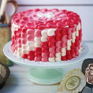 Edd Kimber's bakewell ombre cake_image