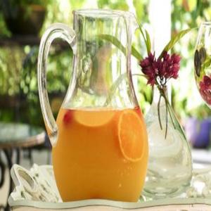 Tangerine-Mango White Wine Sangria Recipe_image