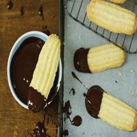 Chocolate-dipped Viennese finger biscuits recipe_image