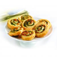Spinach-Cheese Swirls image