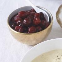 Simple port & cranberry sauce_image