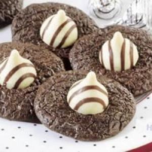 Tuxedo Brownie Hug Cookies_image