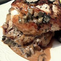 Roasted Chicken with Truffle Sauce_image