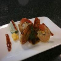 Tennessee Sweet Tea & Honey Spiced Shrimp with Grilled Peach and Mango Salad_image
