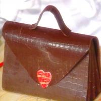 Molded Chocolate Handbag_image