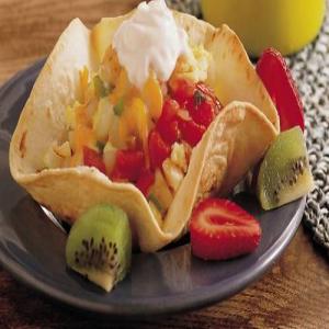 Country Eggs in Tortilla Cups_image