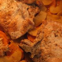 Baked Pork Chops with Sweet Potatoes and Apple_image