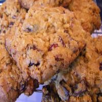 Chocolate-Chunk Oatmeal Cookies With Pecans and Dried Cherries image