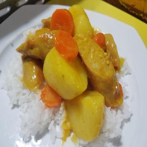 CHICKEN SAUSAGES IN MANGO CURRY_image